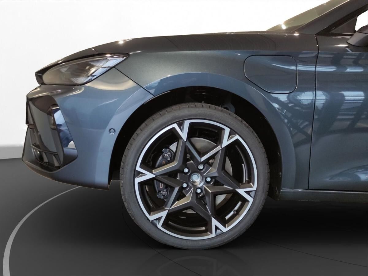 Cupra Leon 1.5 e-HYBRID VZ Sennheiser