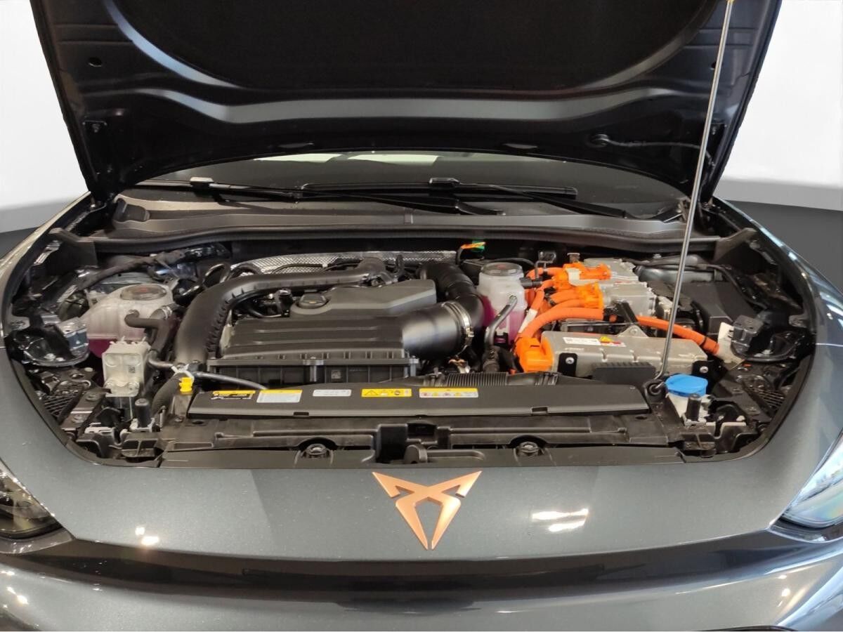 Cupra Leon 1.5 e-HYBRID VZ Sennheiser