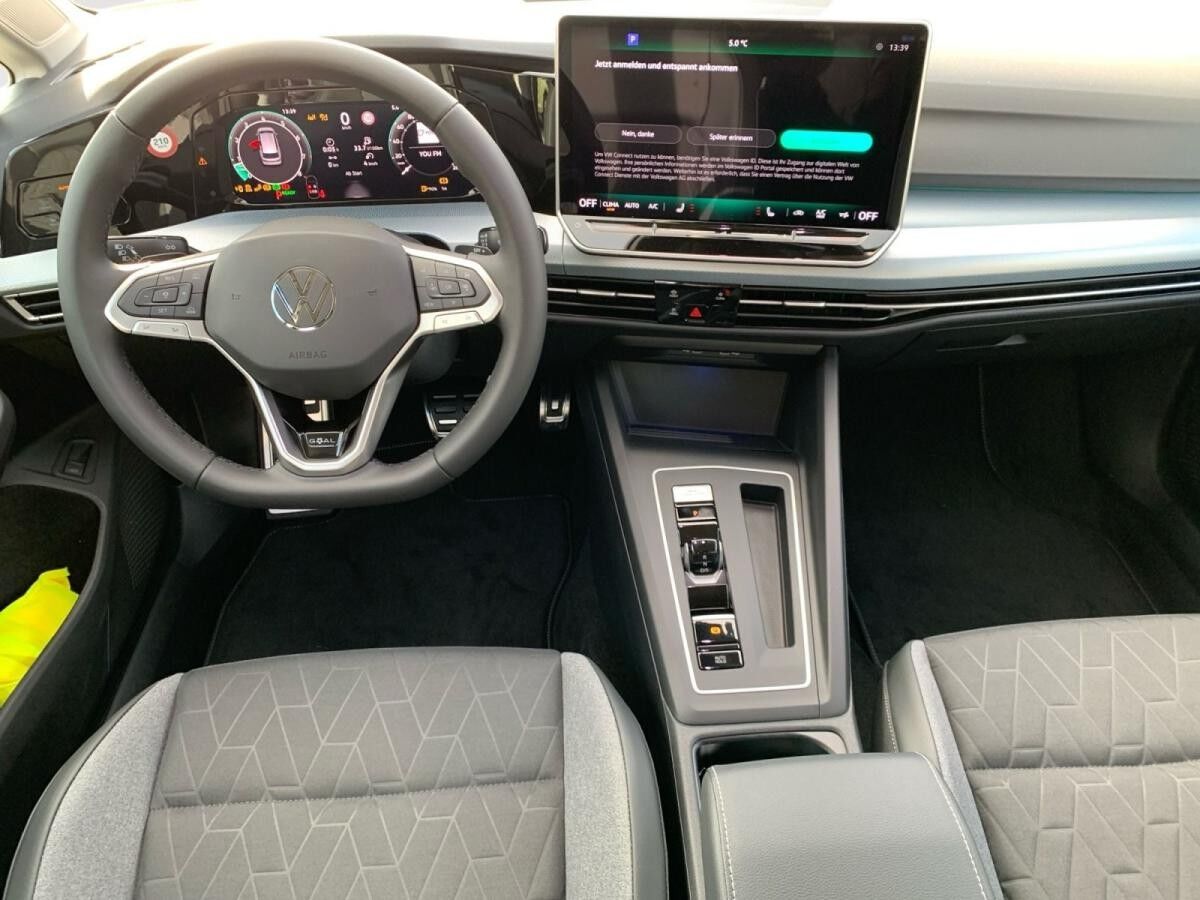 Volkswagen Golf Variant 1,5 eTSI 7-GANG DSG*GOAL*AHK*IQ.LIGHT*KAMER*8-FACHBEREIFT