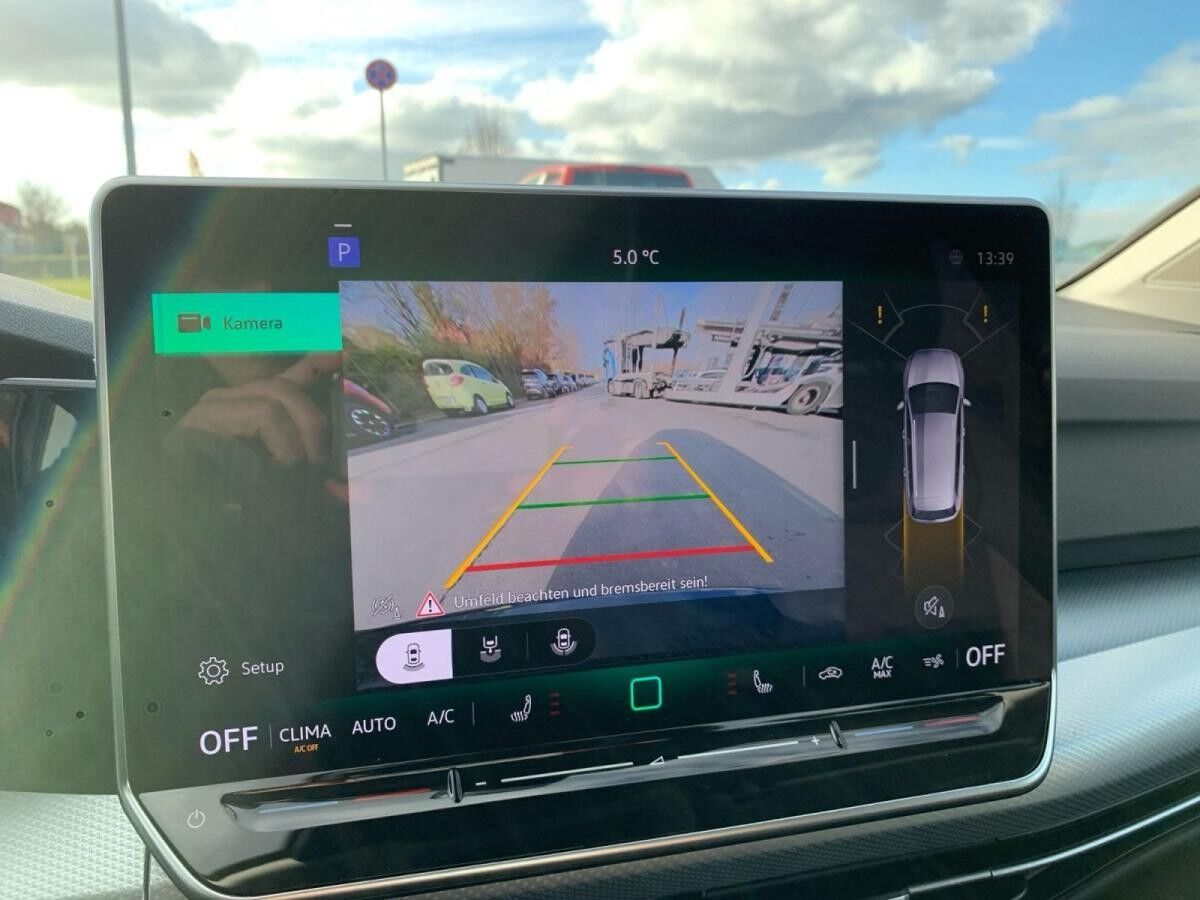 Volkswagen Golf Variant 1,5 eTSI 7-GANG DSG*GOAL*AHK*IQ.LIGHT*KAMER*8-FACHBEREIFT