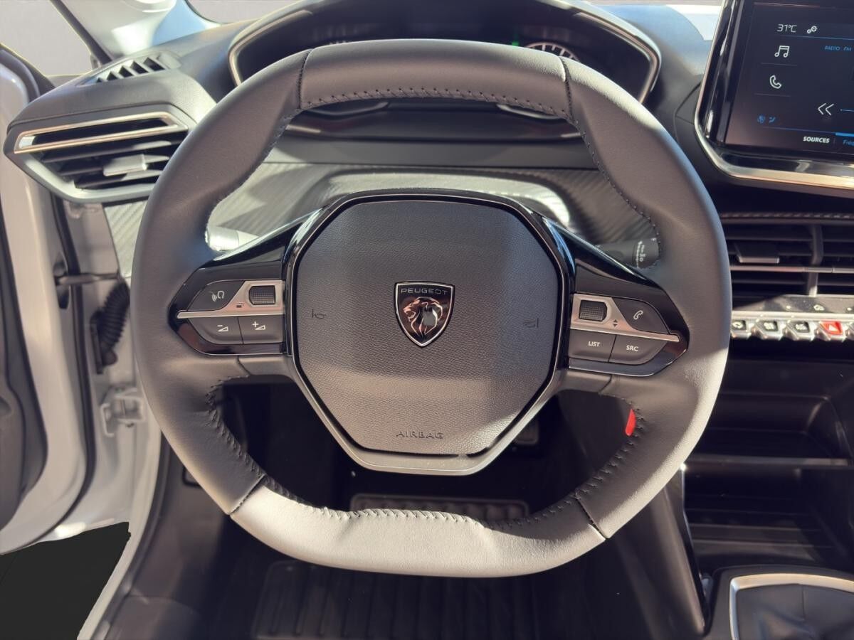 Peugeot 208 1.2 PureTech 100 Style LED+SHZ+KeyLess+SpurH