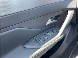 Peugeot 408 1.2 GT ACC+LED+Navi+SD+SHZ+2xKlima+360