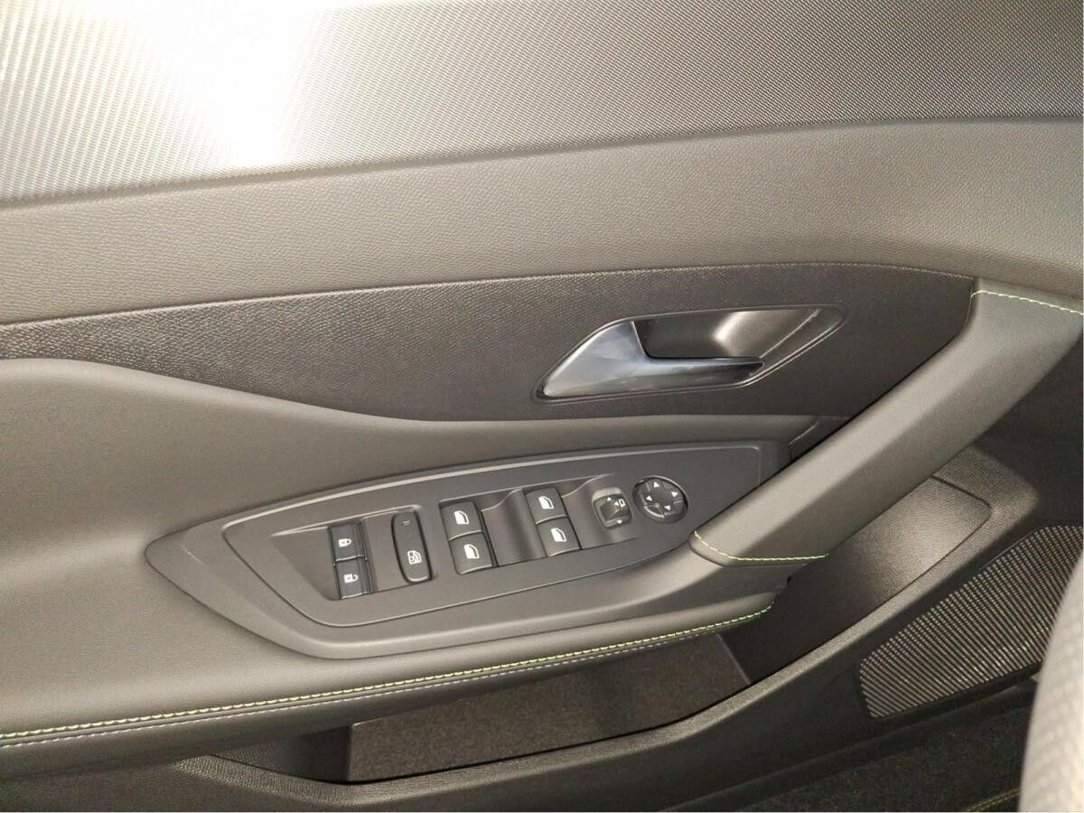 Peugeot 308 1.2 145 GT ACC+LED+Navi+2xKlima+Kam.+KeyLess