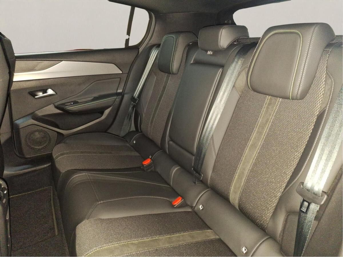 Peugeot 308 1.2 145 GT ACC+LED+Navi+2xKlima+Kam.+KeyLess