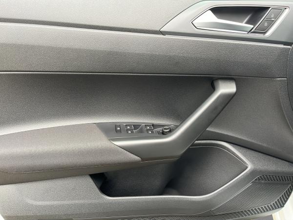 Volkswagen Taigo R-Line 1,0 l TSI 85 KW (116 PS) 6-Gang