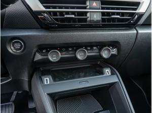Citroën C4 Lim. 1.2 Max 130 SHZ KAMERA NAVI ACC Ganzjahresreifen + Schiebedach