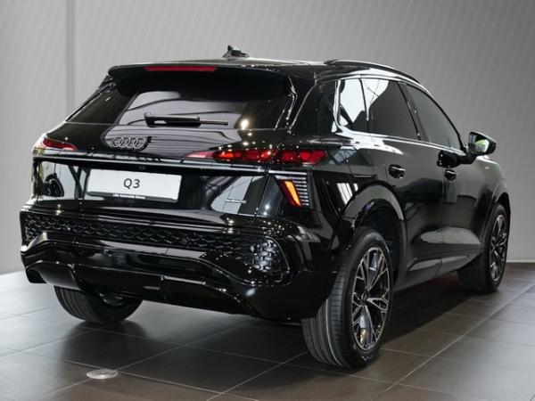 Audi Q3 UPE br. 77.285,-SUV TFSI quattro S tronic / AAL