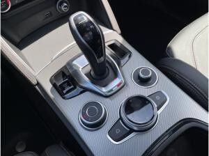 Alfa Romeo Stelvio Intensa Q4 2.0 PANORAMA+PDC+KAMERA+CARPLAY