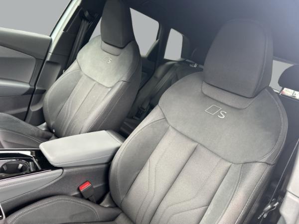 Audi Q3 TDI S-tronic S-LINE+NAVI+LED+SPORTSITZE