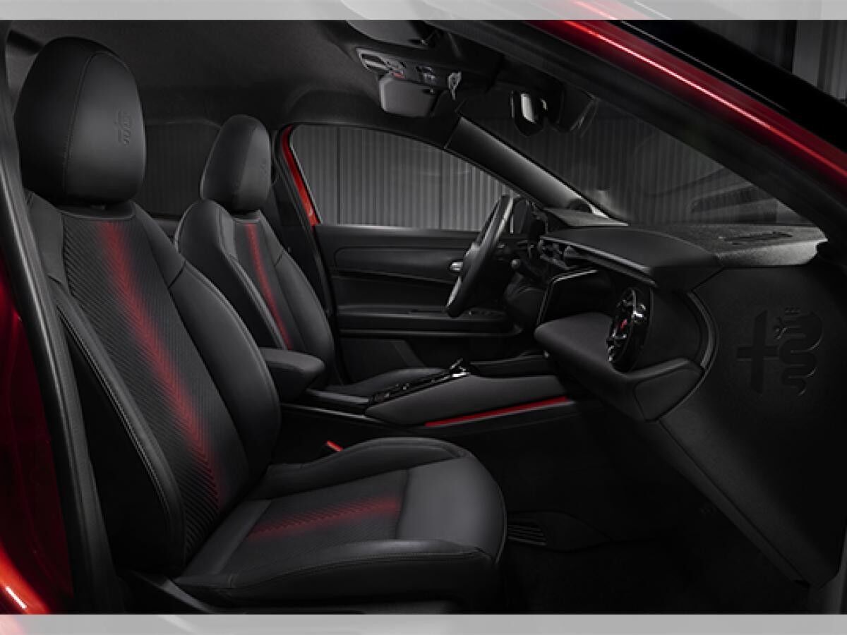 Alfa Romeo Junior Ibrida Ti 1.2 MHEV VGT e-DCT6