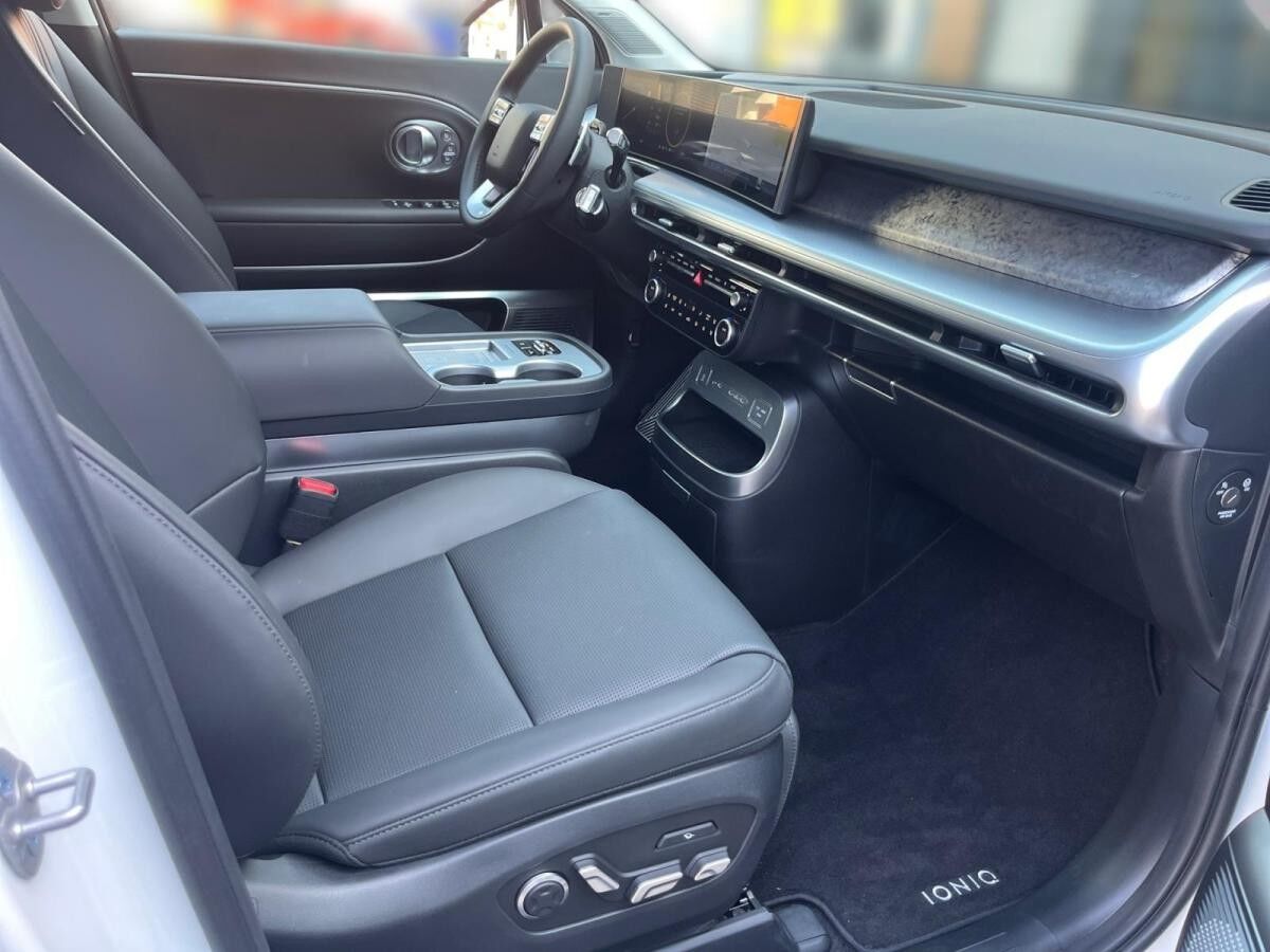 Hyundai IONIQ 9 Uniq 4 WD 6 Sitzer Relaxpaket