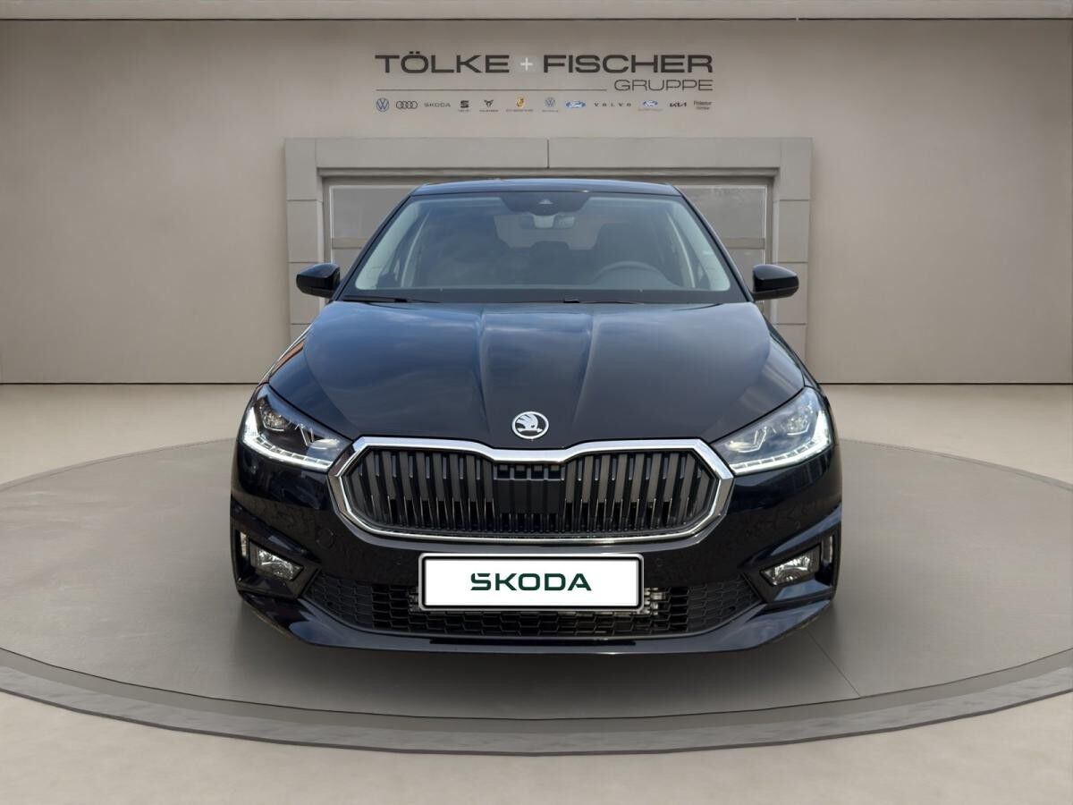 Skoda Fabia SOFORT VERFÜGBAR! 1.0 TSI Tour ACC AUTO Kamera Navi DynLicht