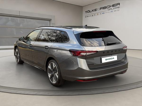 Skoda Superb SOFORT VERFÜGBAR! Combi Sportline Navi DCC Pano AHK eSitz