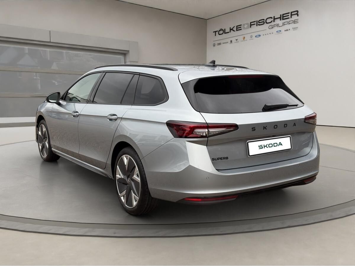 Skoda Superb SOFORT VERFÜGBAR! Combi Sportline Navi DCC ACC AHK eSitz