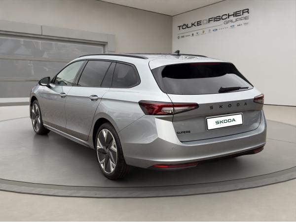 Skoda Superb SOFORT VERFÜGBAR! Combi Sportline Navi DCC ACC AHK eSitz