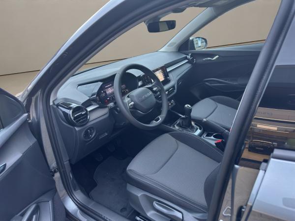 Skoda Fabia SOFORT VERFÜGBAR! 1.0 TSI Tour Kamera Navi DynLicht KeyLess