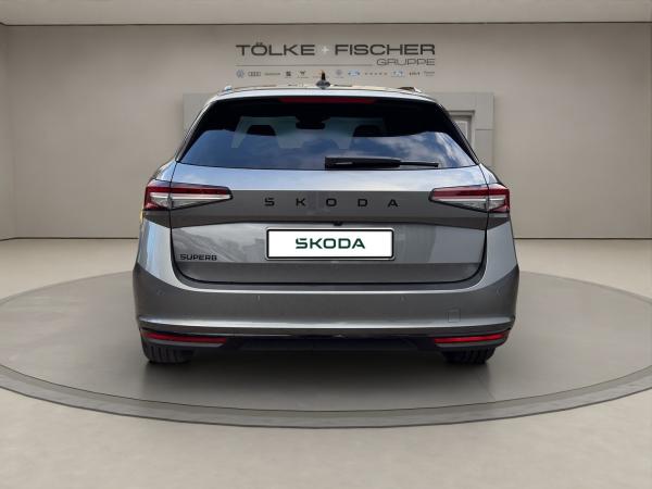 Skoda Superb SOFORT VERFÜGBAR! Combi Sportline Navi DCC Pano AHK eSitz