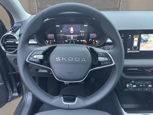 Skoda Fabia SOFORT VERFÜGBAR! 1.0 TSI Tour Kamera Navi DynLicht KeyLess