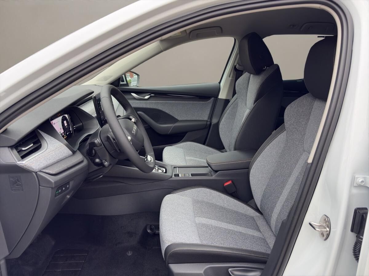 Skoda Octavia SOFORT VERFÜGBAR! Combi DSG ACC AHK AUTO Navi Matrix