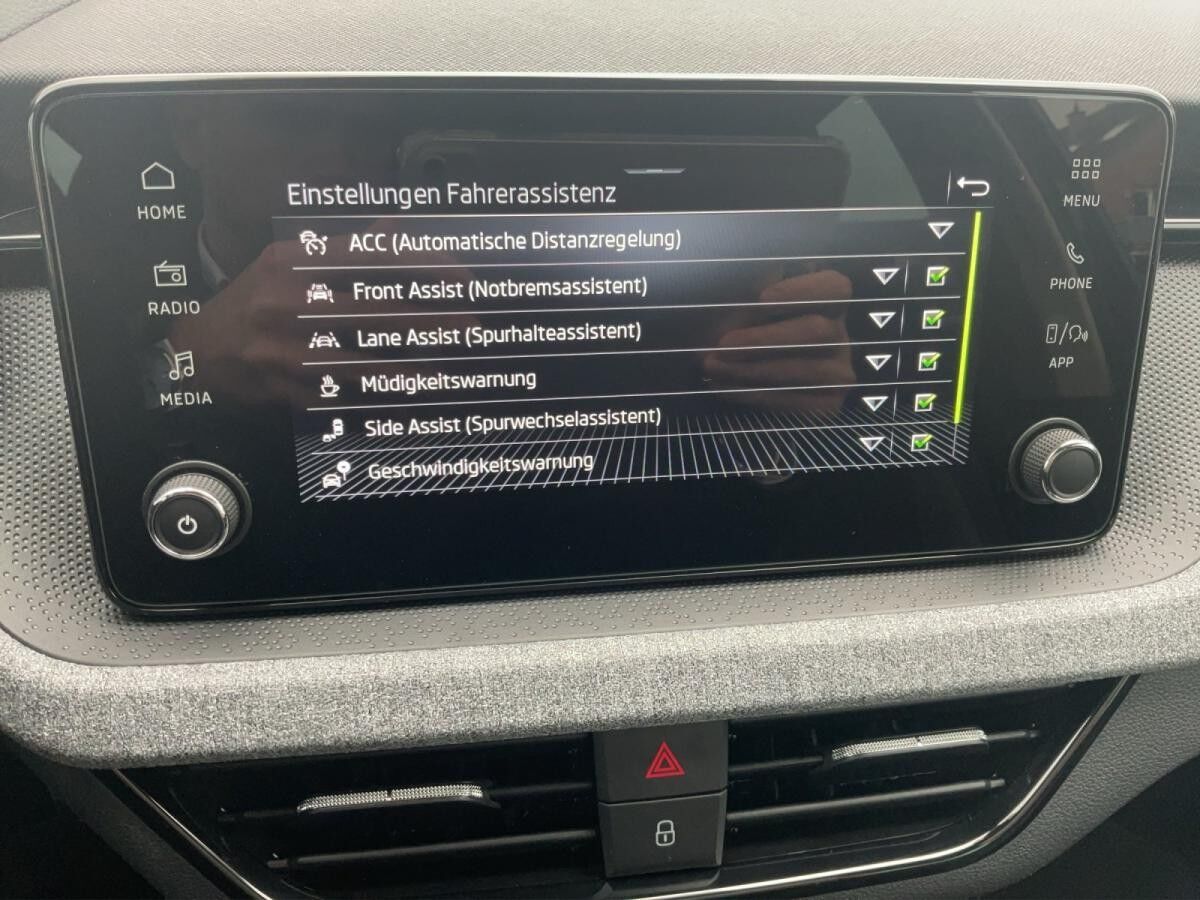 Skoda Kamiq SOFORT VERFÜGBAR! 1.0 TSI DSG ACC AHK AUTO Virtual eHeck