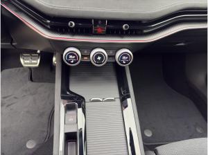 Skoda Superb SOFORT VERFÜGBAR! Combi Sportline Navi DCC ACC AHK eSitz