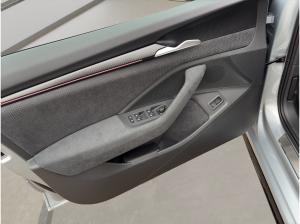Skoda Superb SOFORT VERFÜGBAR! Combi Sportline Navi DCC ACC AHK eSitz