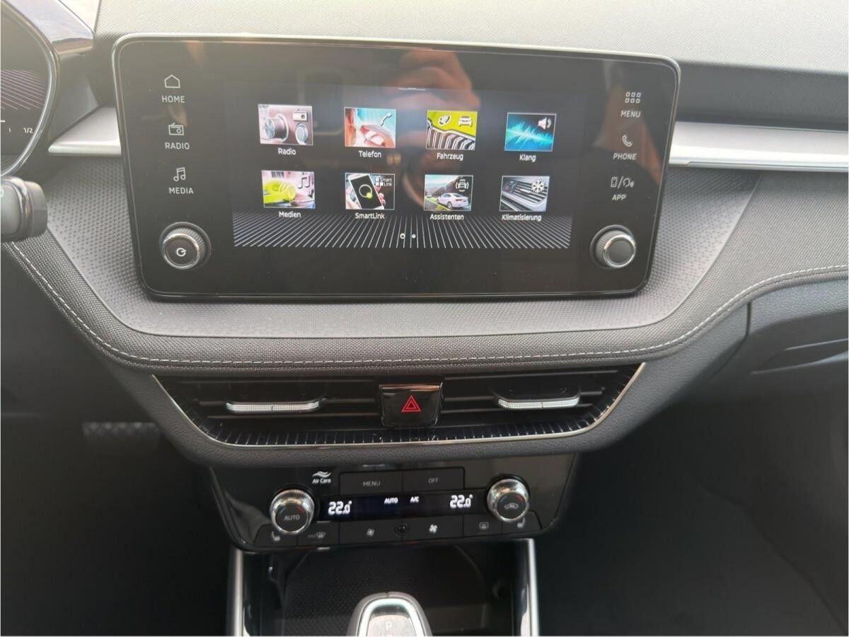 Skoda Fabia SOFORT VERFÜGBAR! 1.0 TSI Tour ACC AUTO Kamera Navi DynLicht