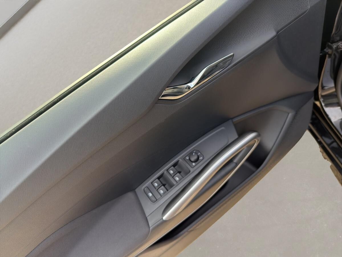 Skoda Fabia SOFORT VERFÜGBAR! 1.0 TSI Tour ACC AUTO Kamera Navi DynLicht