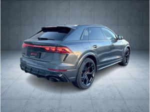 Audi RS Q8 SUV performance tiptr. Vmax305 Laser PANO