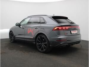 Audi Q8 S-Line 55 TFSI quattro S-tronic / Pano, 360°K