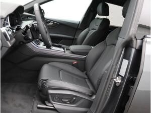 Audi Q8 S-Line 55 TFSI quattro S-tronic / Pano, 360°K