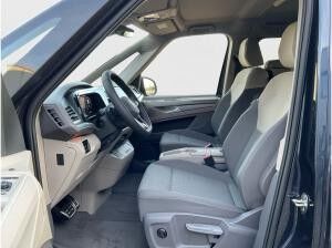 Volkswagen Multivan Life 2,0 l TSI DSG 360° Navi HUD Volkswagen Multivan Life 2,0 l TSI DSG 360° Navi HUD