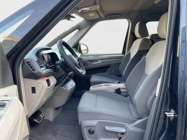 Volkswagen Multivan Life 2.0 TSI DSG 360° Navi HUD