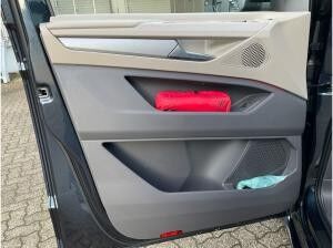 Volkswagen Multivan Life 2,0 l TSI DSG 360° Navi HUD Volkswagen Multivan Life 2,0 l TSI DSG 360° Navi HUD