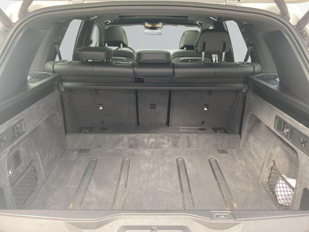 BMW X5 M60i xDrive 708? netto/mtl.*LC Prof.*HUD*H/K*DAB*AHK*Adapt.LED*SkyLounge*Adapt. M-Fahrw.*Driving+Par