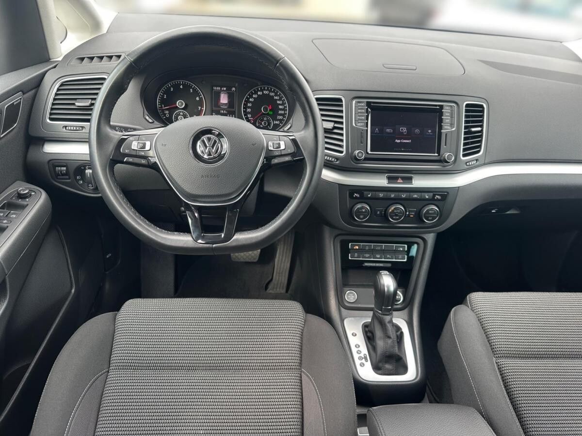 Volkswagen Sharan 1.4 TSI DSG *LED *ACC *STHZG *DYNAUDIO *NAVI *DCC * Volkswagen Sharan 1.4 TSI DSG *LED *ACC *STHZG *DYNAUDIO *NAVI *DCC *