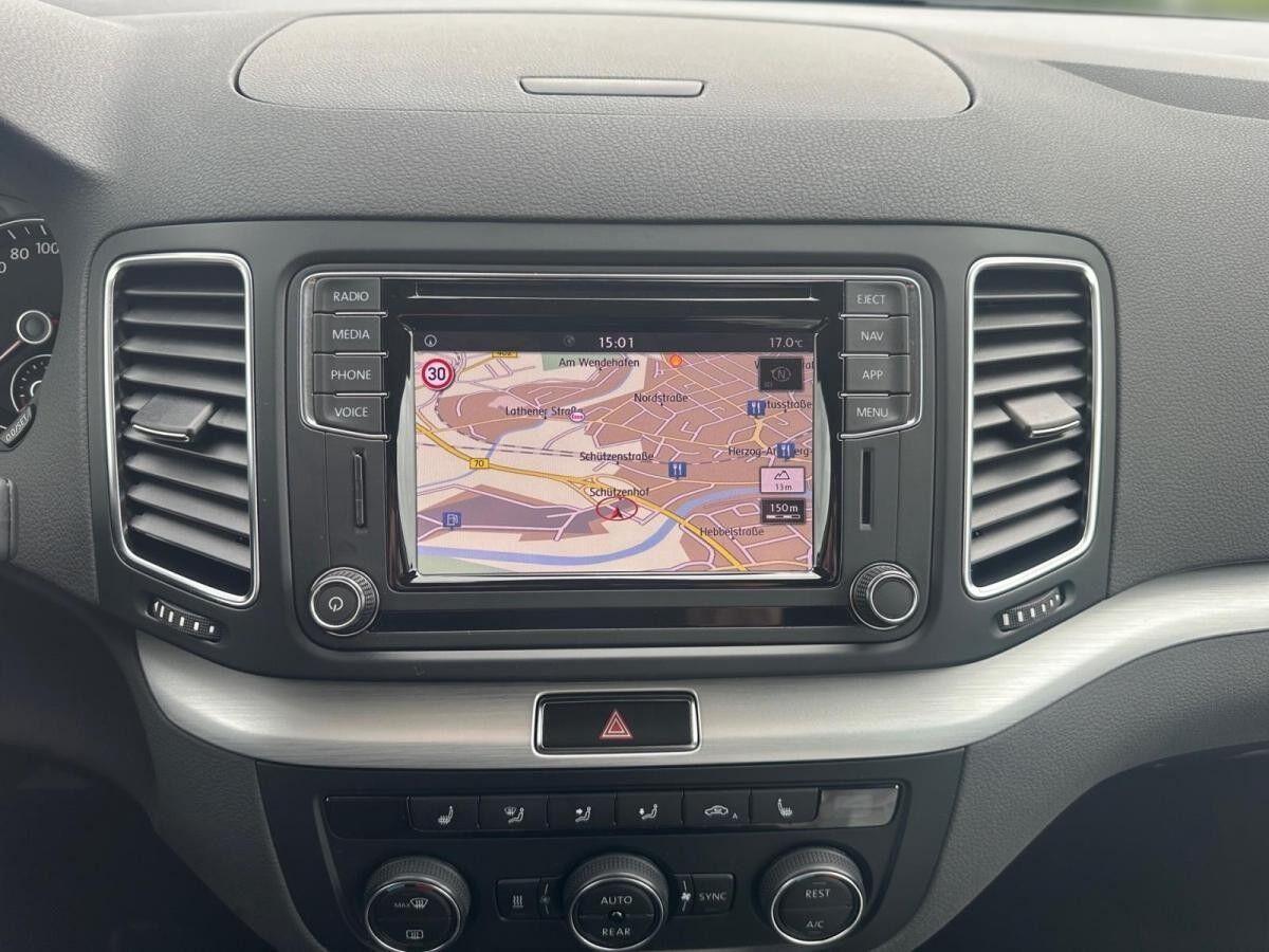 Volkswagen Sharan 1.4 TSI DSG *LED *ACC *STHZG *DYNAUDIO *NAVI *DCC * Volkswagen Sharan 1.4 TSI DSG *LED *ACC *STHZG *DYNAUDIO *NAVI *DCC *