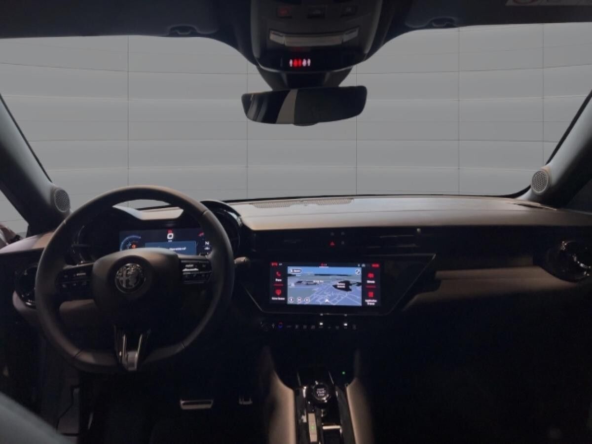 Alfa Romeo Junior Speciale, Tech, Navi, SHZ, Kamera, Black Deal