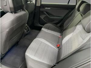 Skoda Superb Combi Selection 1.5 TSI DSG AHK LED NAV