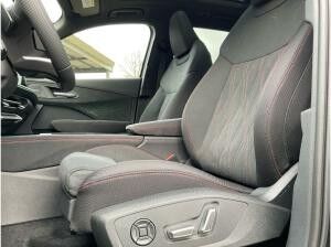 Audi Q3 SUV 2.0 TFSI quattro S line MATRIX AHK MEMORY Audi Q3 SUV 2.0 TFSI quattro S line MATRIX AHK MEMORY