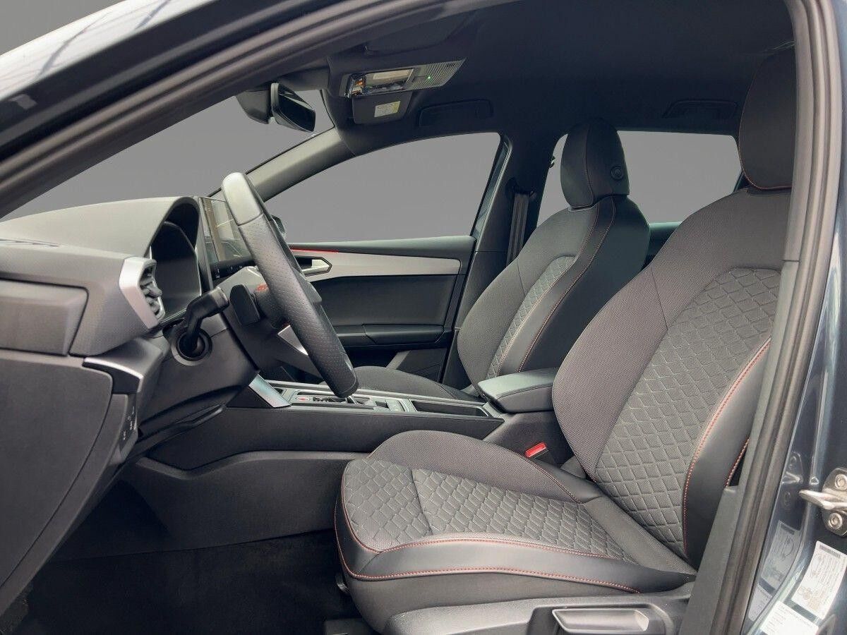 Seat Leon Sportstourer 1.5 eTSI FR DSG Navi Kamera Link