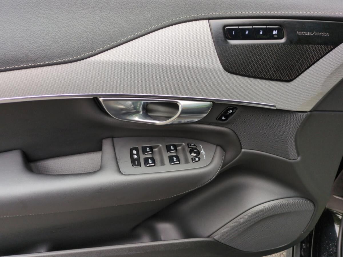 Volvo XC90 T8 Recharge Ultra Bright Plug-In Hybrid AWD