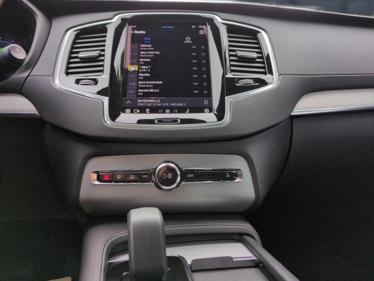 Volvo XC90 T8 Recharge Ultra Bright Plug-In Hybrid AWD