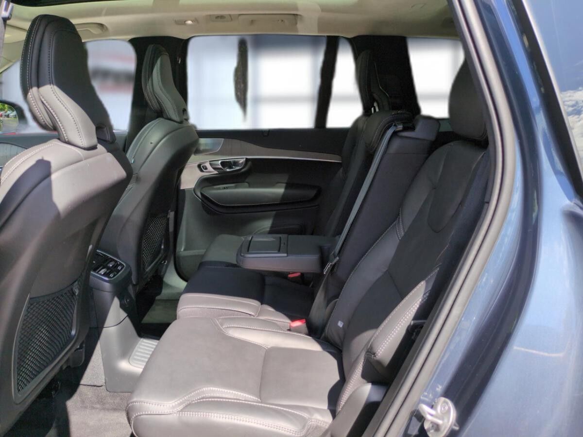 Volvo XC90 T8 Recharge Ultra Dark Plug-In Hybrid AWD LED