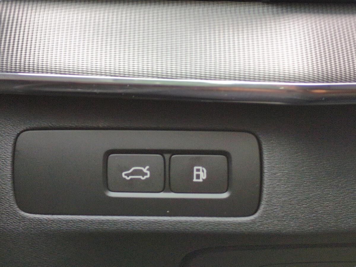 Volvo XC90 T8 Recharge Ultra Bright Plug-In Hybrid AWD