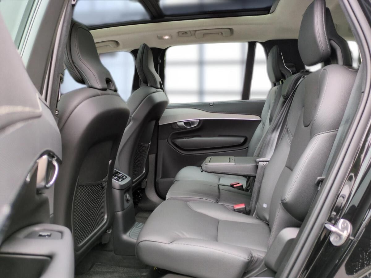 Volvo XC90 T8 Recharge Ultra Bright Plug-In Hybrid AWD