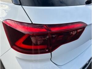 Volkswagen T-Roc 1.5TSI DSG R-Line AHK+KAMERA+SHZ+19"+WR++
