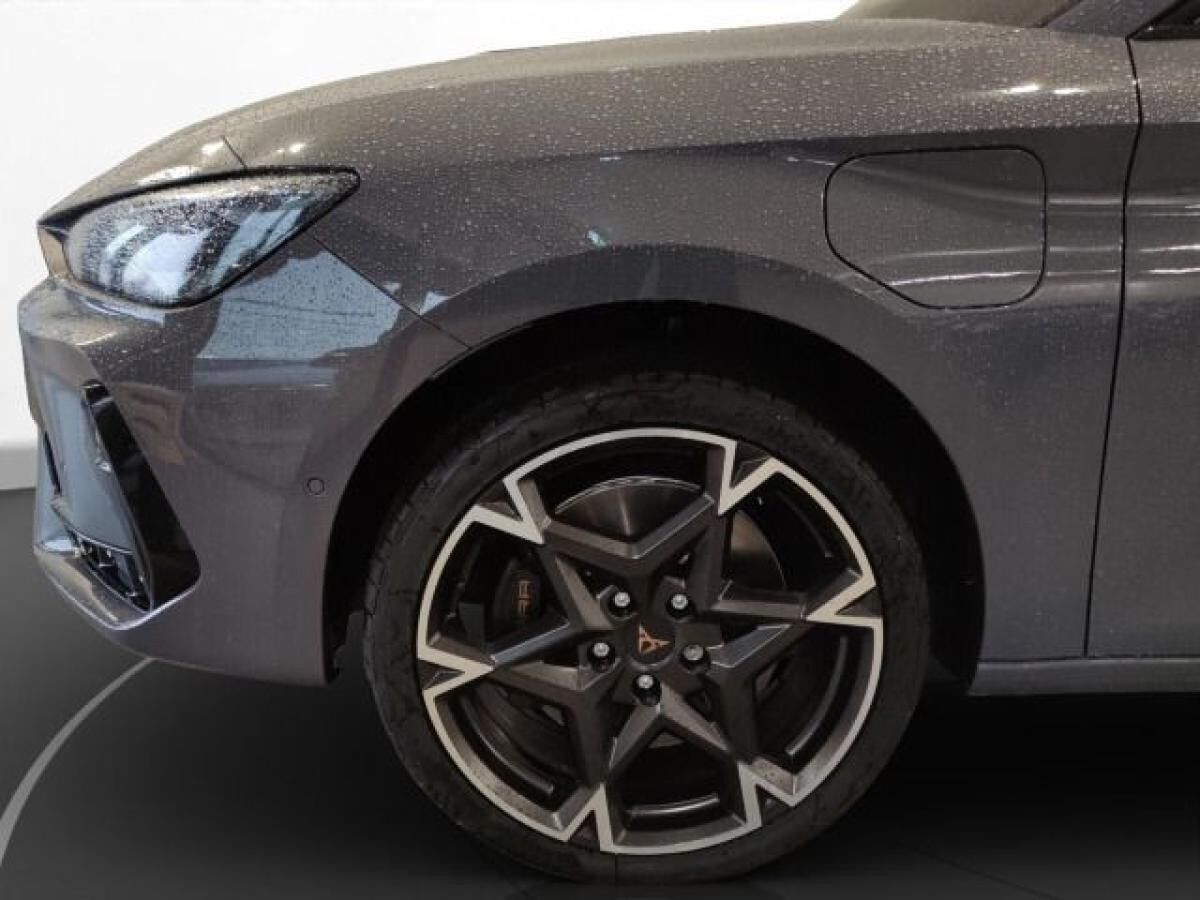 Cupra Leon Sportstourer 1.5 e-HYBRID VZ AHK Sennheiser Cupra Leon Sportstourer 1.5 e-HYBRID VZ AHK Sennheiser
