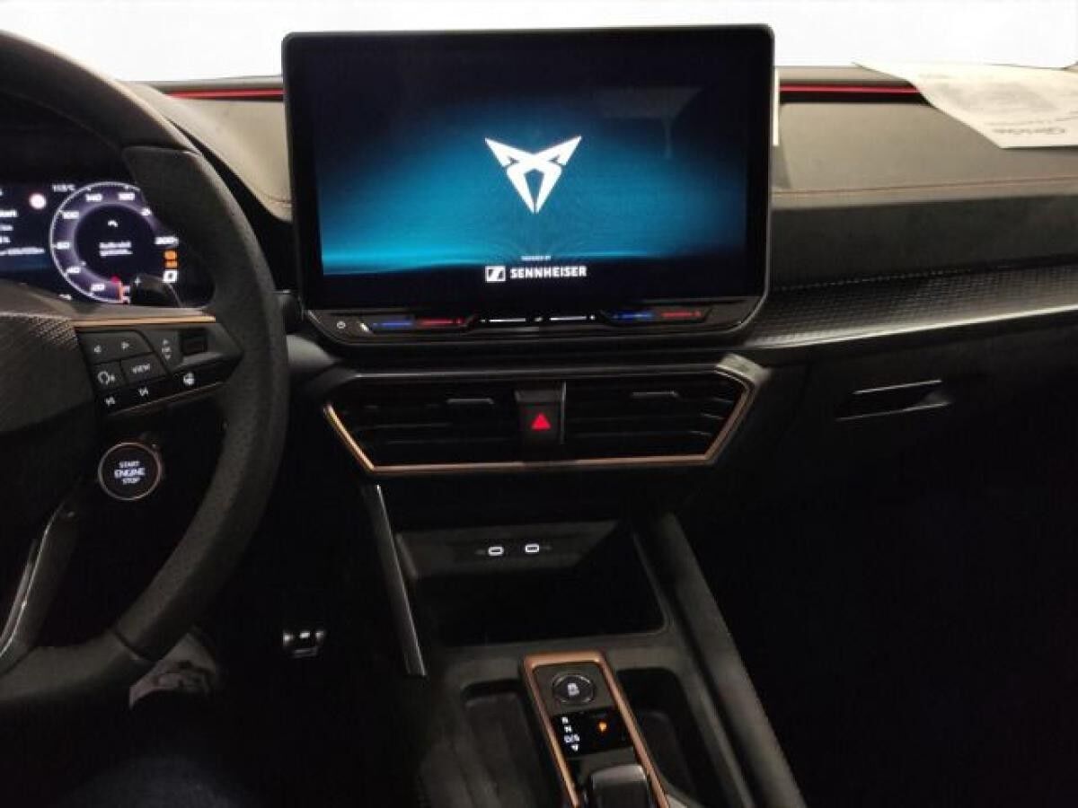 Cupra Leon Sportstourer 1.5 e-HYBRID VZ AHK Sennheiser Cupra Leon Sportstourer 1.5 e-HYBRID VZ AHK Sennheiser
