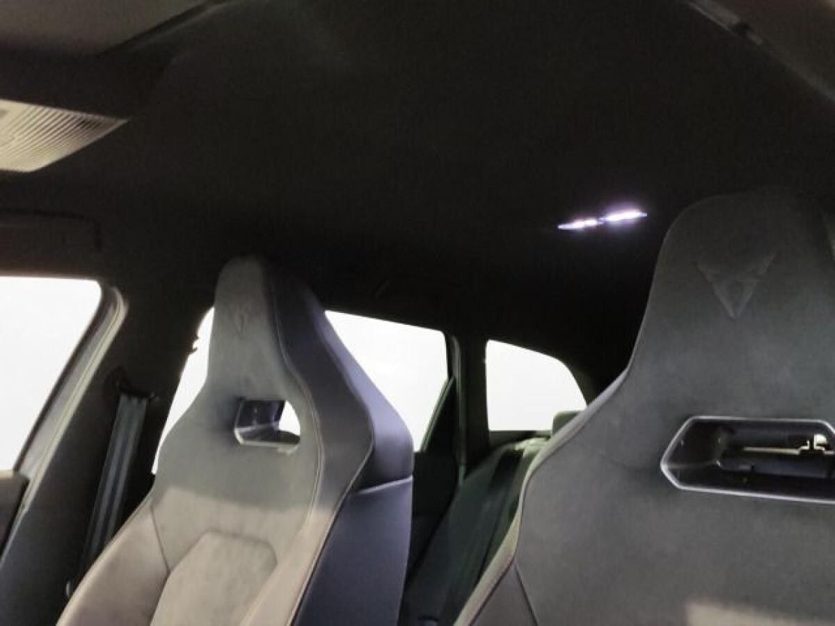 Cupra Leon Sportstourer 1.5 e-HYBRID VZ AHK Sennheiser Cupra Leon Sportstourer 1.5 e-HYBRID VZ AHK Sennheiser